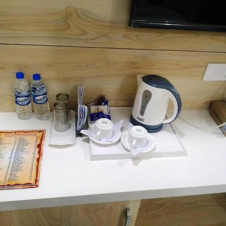 Hotel Ss Grand Lucknow Esterno foto