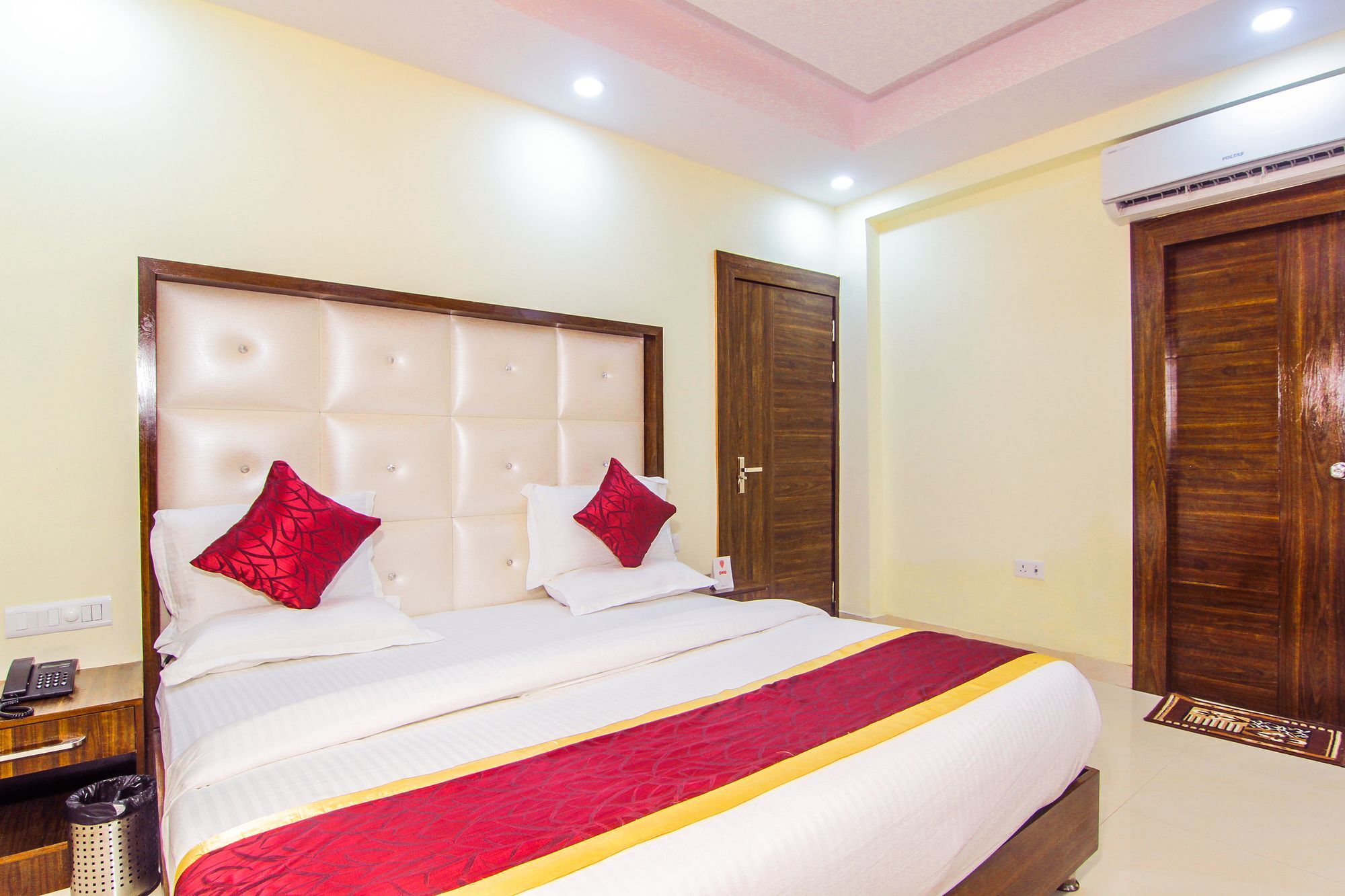 Hotel Ss Grand Lucknow Esterno foto