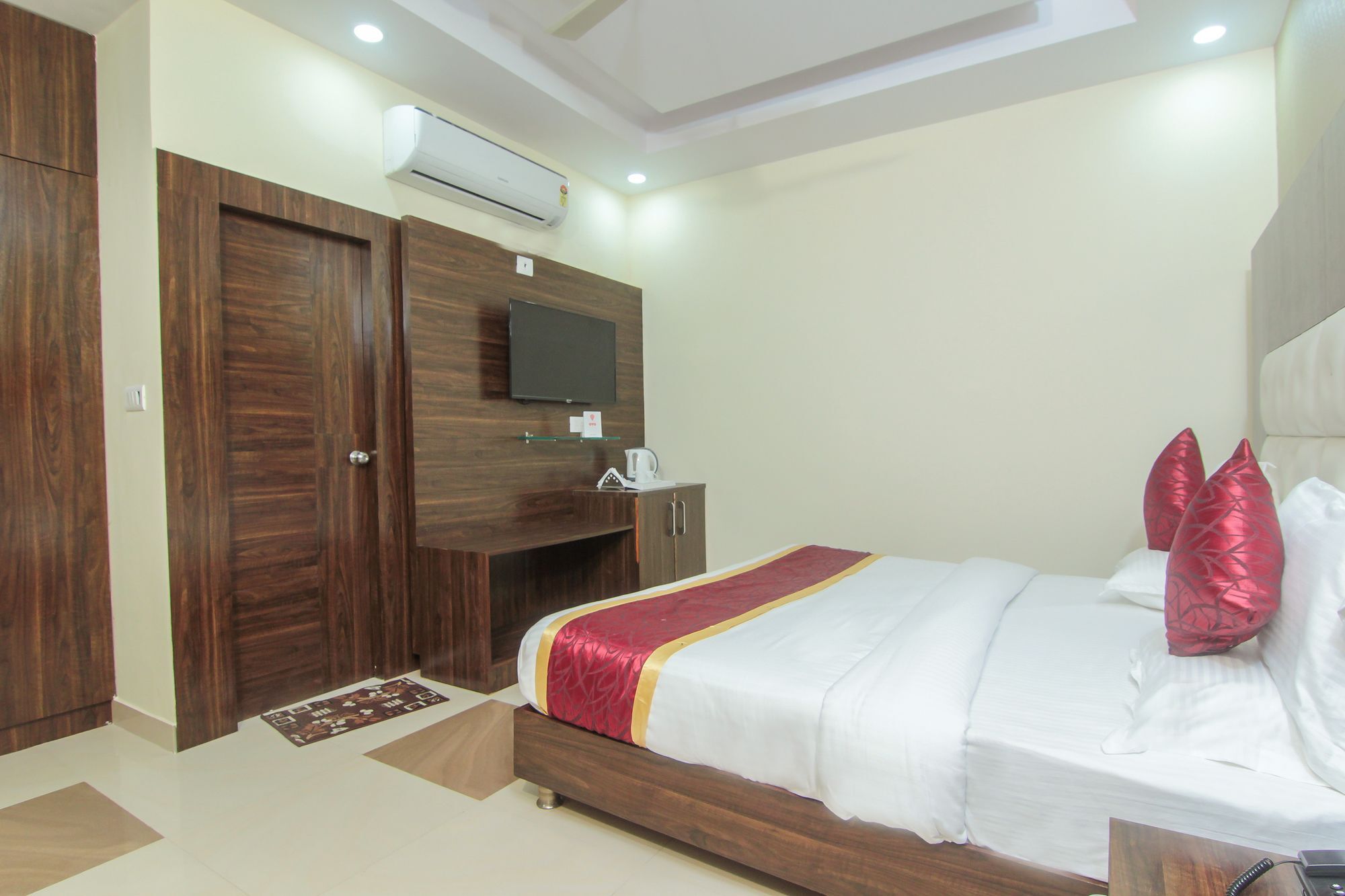 Hotel Ss Grand Lucknow Esterno foto