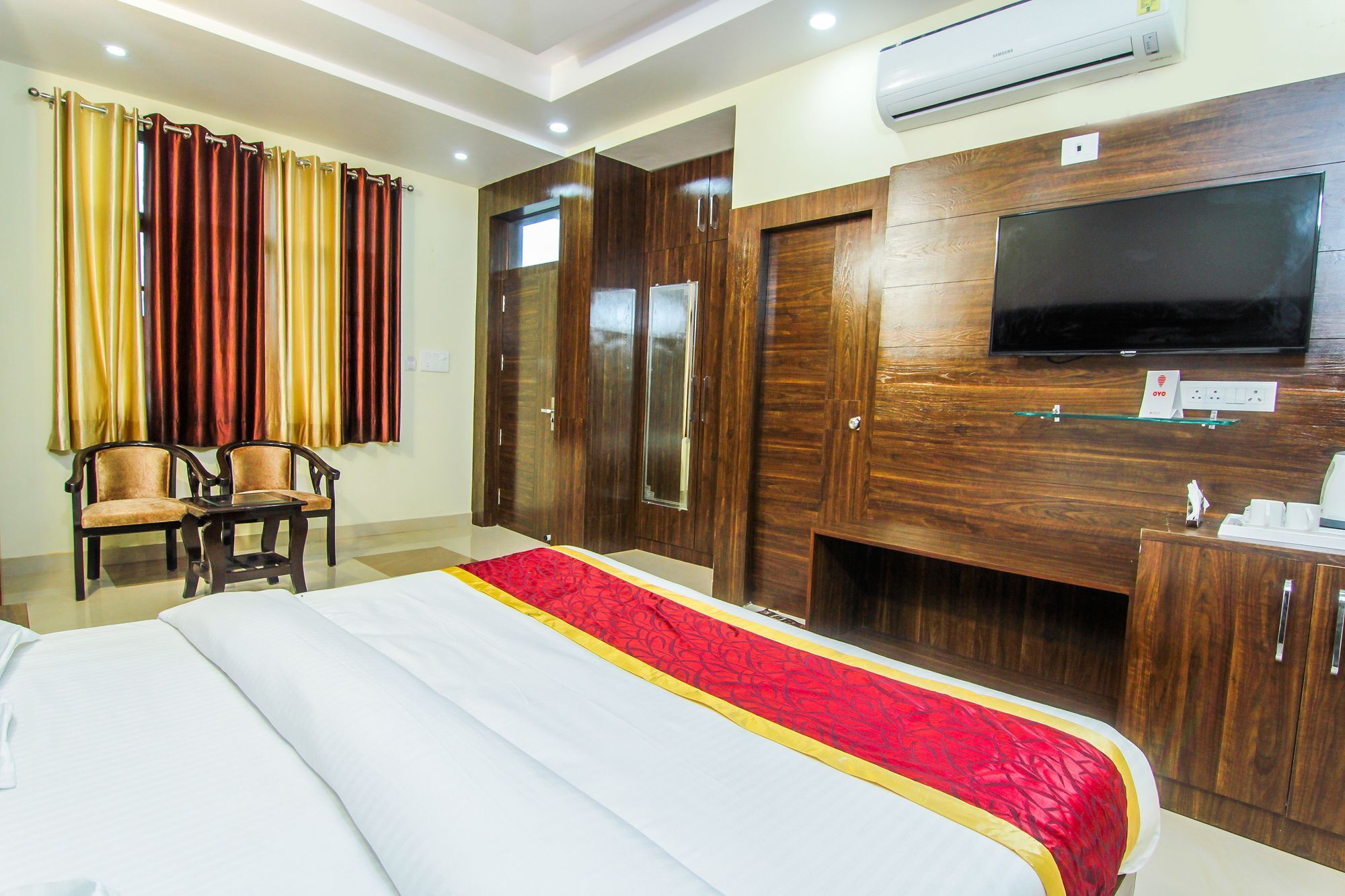 Hotel Ss Grand Lucknow Esterno foto